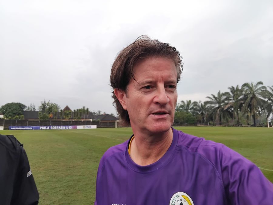 Pelatih kepala PSS Sleman Pieter Huistra