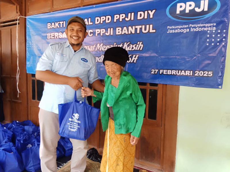 Baksos sembako sasar warga tidak mampu di Selopamioro, Bantul, Kamis (27/2/2025).&nbsp;