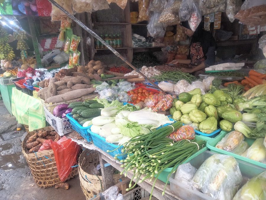 Aktivitas di Pasar Argosari, Wonosari, Gunungkidul, Selasa (4/3/2025).