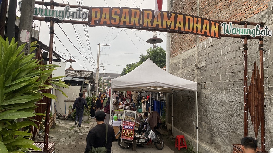 Suasana Pasar Ramadan Warungboto, Selasa (4/3/2025).