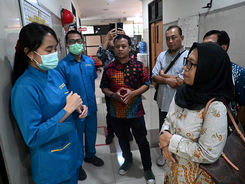 TURUN LAPANGAN: Jajaran Komisi D DPRD Kota Jogja saat meninjau Rumah Sakit Pratama dan Rumah Sakit Umum Daerah (RSUD) Kota Jogja bulan lalu.