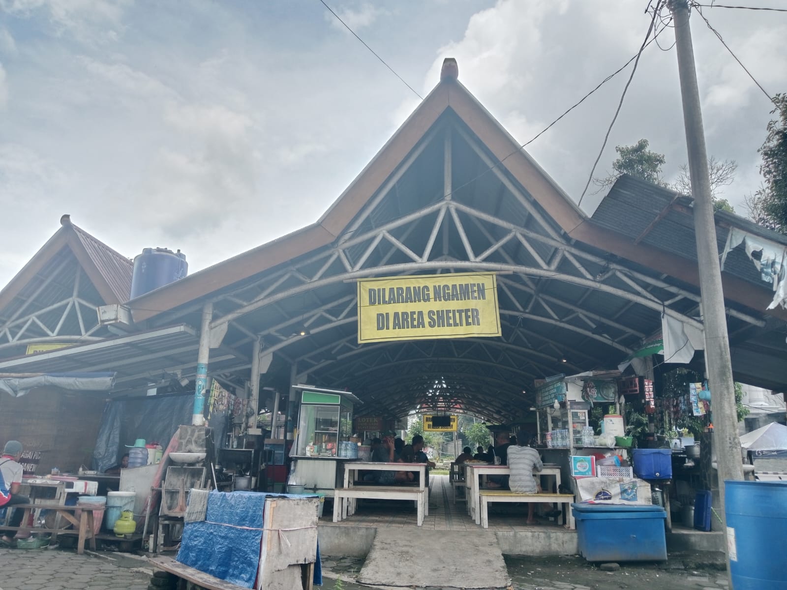 Area Foodcourt Denggung