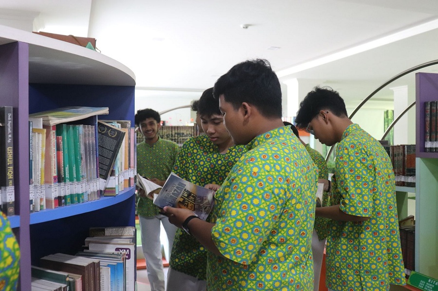 Siswa MAN 1 Jogja melakukan berbagai aktivitas selama bulan Ramadan di sekolah.