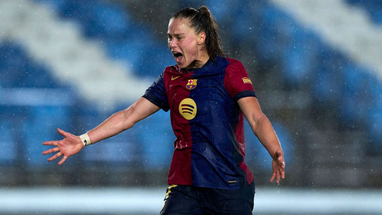 Selebrasi Ewa Pajor setelah mencetak hattrick ke gawang Real Madrid Femenino dalam kemenangan 5-0 Barcelona