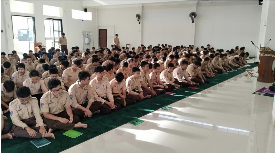 TOLERANSI: Kegiatan para siswa SMAN 8 Jogja di bulan suci Ramadan, seluruh siswa lintas agama ikuti kegiatan keagamaan selama Ramadan.