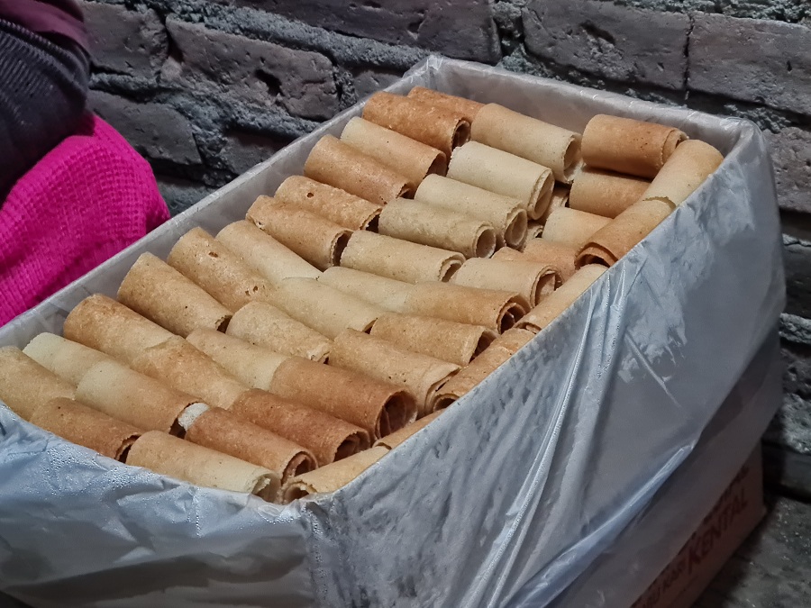 Kue kereng camilan tradisional saat Lebaran.