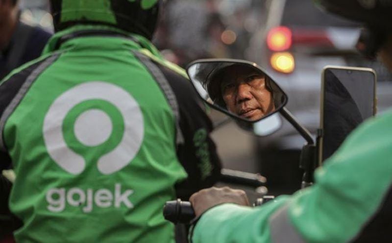 Kebijakan aplikator terhadap pengemudi ojol berbeda-beda terkait pemberian THR.&nbsp;