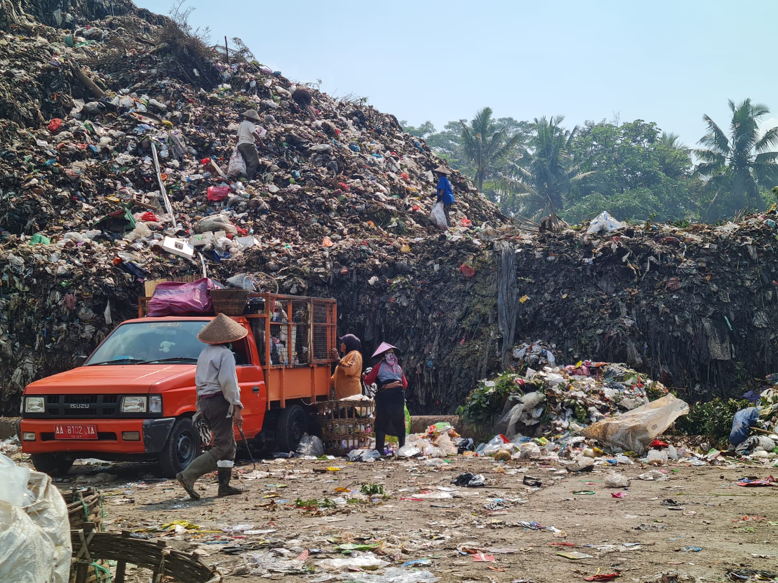 OVERLOAD: Sel aktif yang menampung sampah di TPSA Bayuurip sudah kritis.