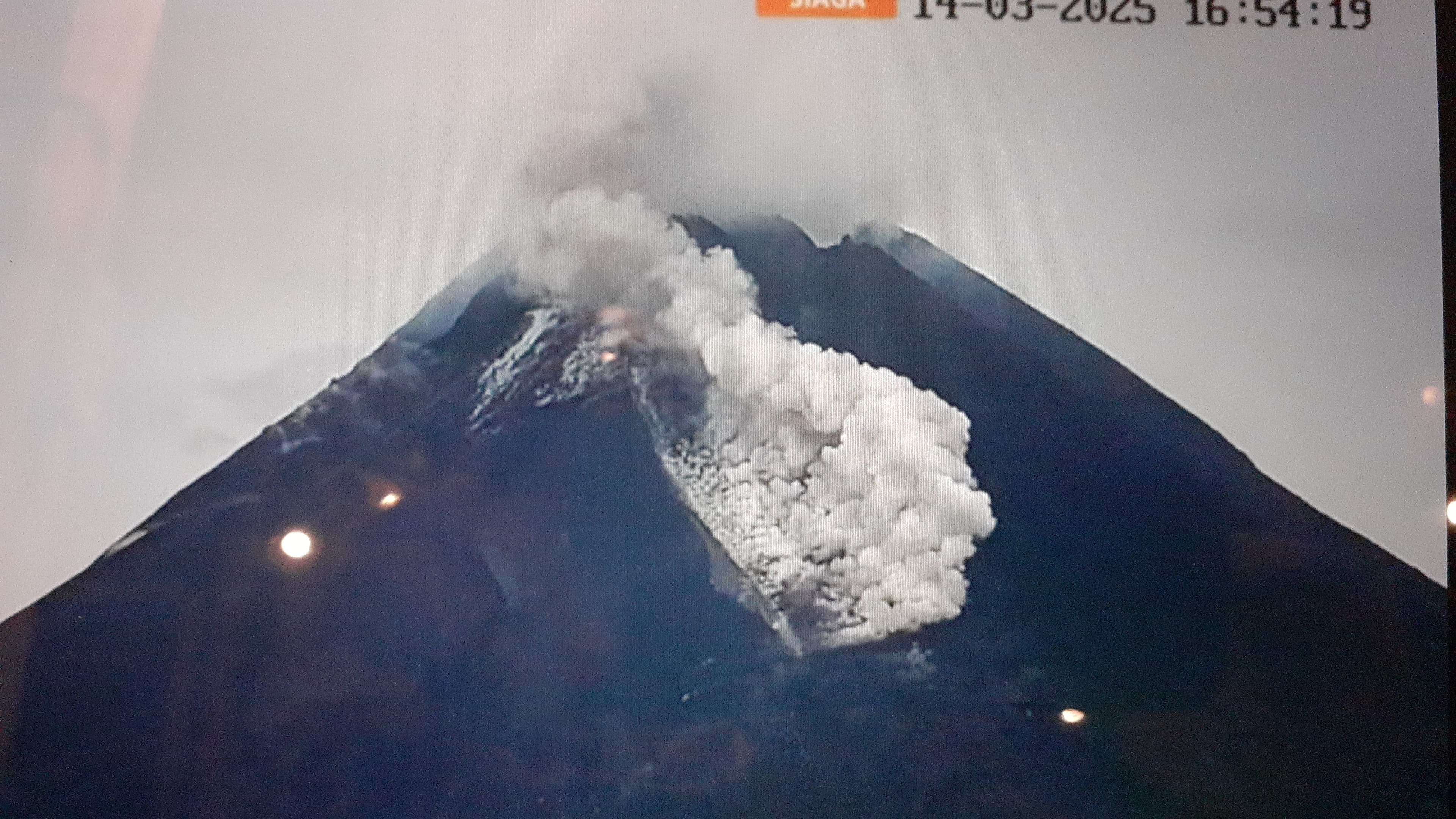 Tangkapan layar CCTV Merapi Freekom (14/3/2025)