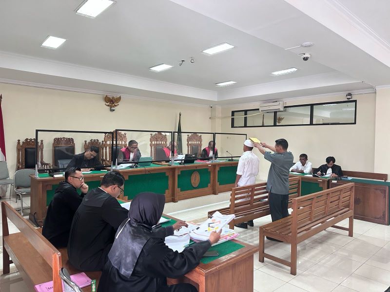 PERDANA: Sidang pembacaan dakwaan Dirut PT Puser Bumi Sejahtera Turisty Hindria di Pengadilan Tipikor Jogakarta Selasa (18/3).