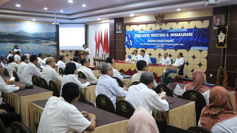 PEMBAHASAN: Forkopimda mencanangkan digitalisasi keuangan.&nbsp;