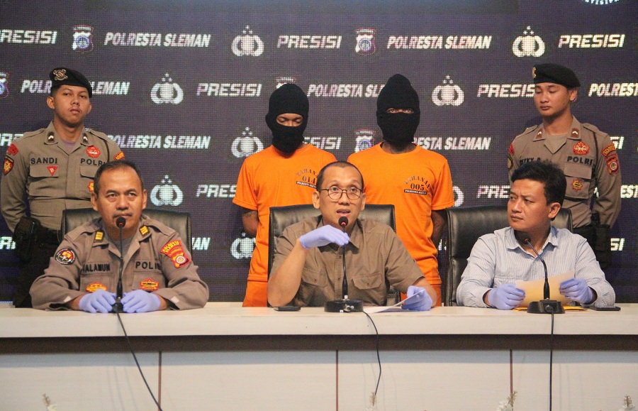 GELAR PERKARA: Jajaran Polresta Sleman menghadirkan pelaku dan barang bukti kasus pencurian dengan kekerasan di Sinduadi, Mlati, Sleman&nbsp;Rabu (19/3/2025).