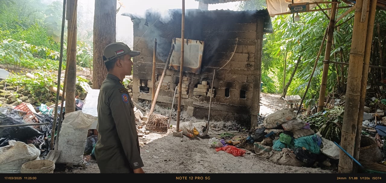 TPS ilegal di Kaligawe, Bantul ditutup ini menjadi titik yang ketujuh selama Maret  &nbsp;