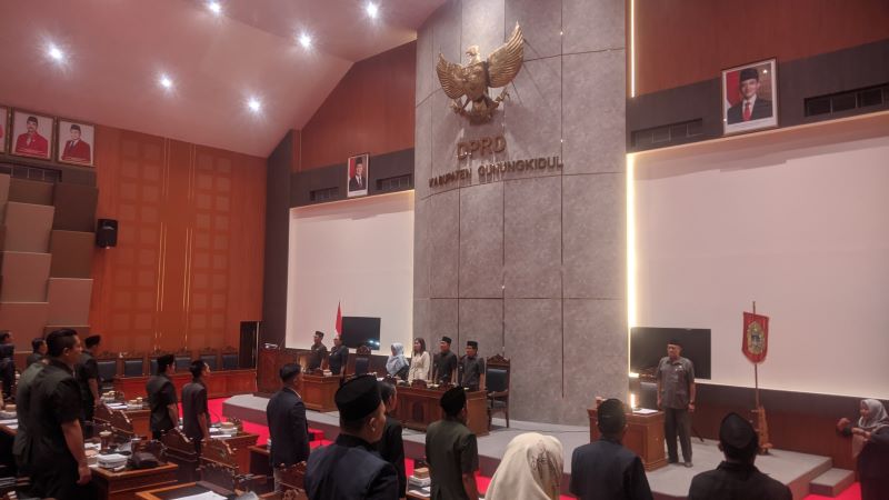Rapat Paripurna di DPRD Gunungkidul, Rabu (19/3) malam.
