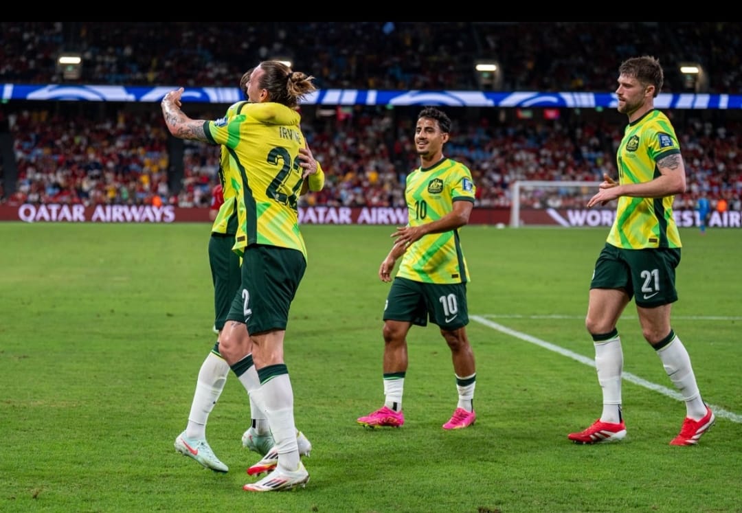Selebrasi Jackson Irvine setelah mencetak gol kelima bagi Australia ke gawang Indonesia