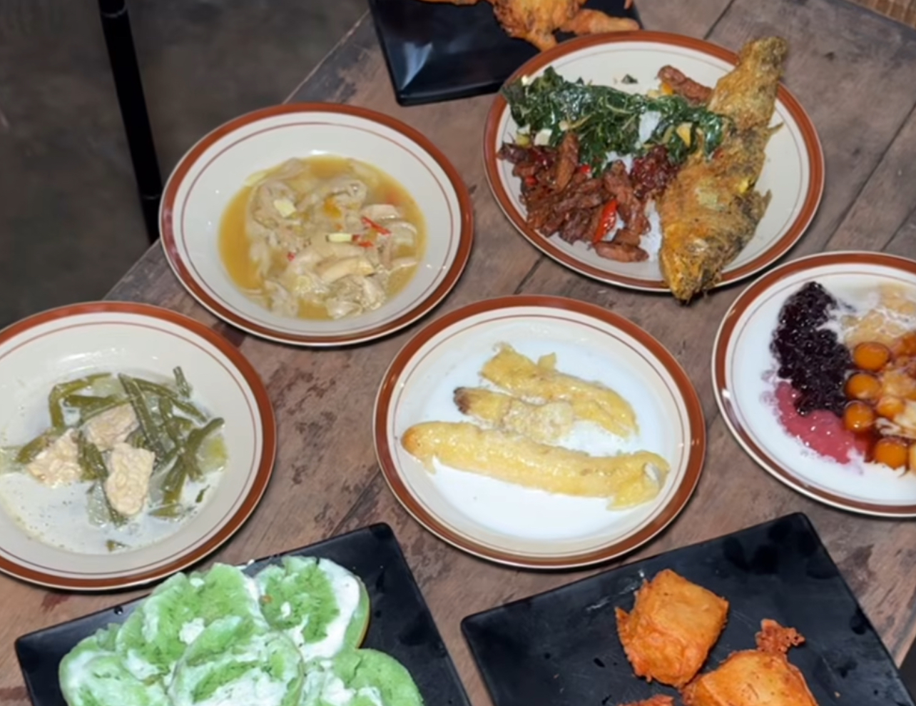 Berbagai Sajian di Ndalem Klangenan.  (Sumber: Instagram @kulinerfyp.id)
