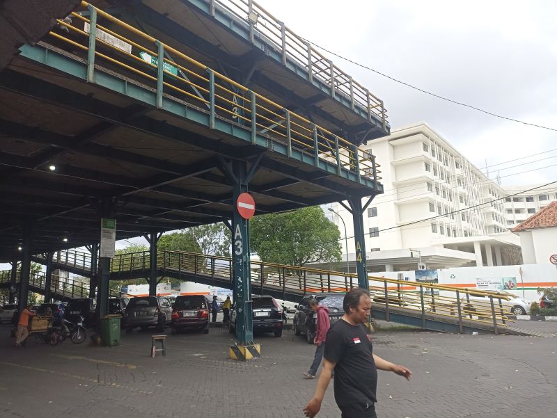 LENGANG: Suasana Tempat Khusus Parkir (TKP) Abu Bakar Ali (ABA) Sabtu (22/3).