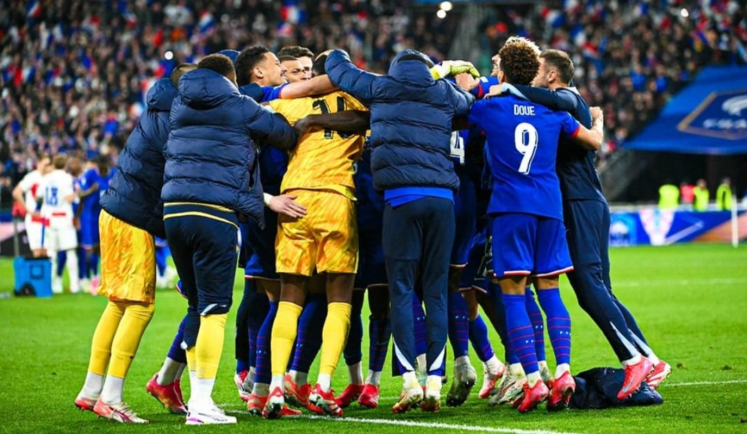 Pemain Prancis rayakan kemenangan adu penalti atas Kroasia di perempat final Nations League