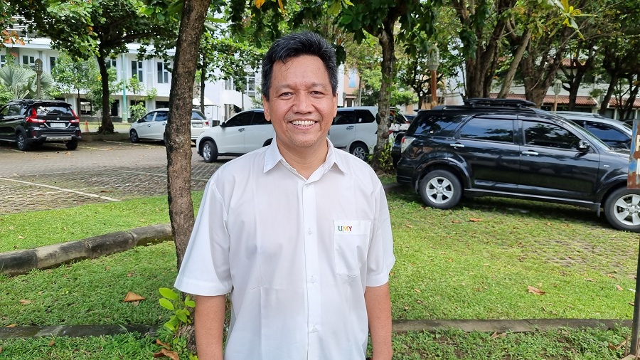 HEADSHOT: Foto Dekan FEB UMY Prof. Rizal Yaya.