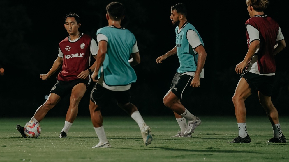 Pemain Bali United jalani latihan ditengah jeda internasional