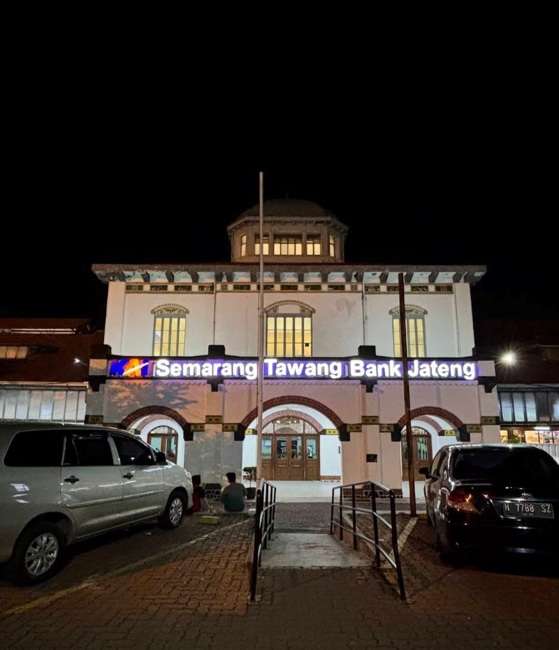 KAI Access) Sumber foto & caption foto pertama : Ilustrasi Stasiun Semarang Tawang.