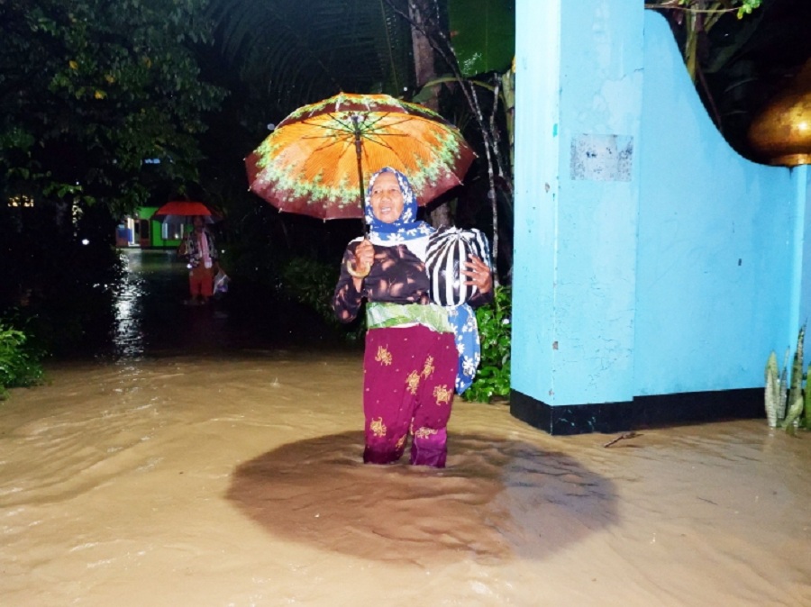 Warga di Desa Arjosari, Kecamatan Adimulyo harus merasakan ramadan di tempat pengungsian akibat banjir yang melanda wilayah setempat.