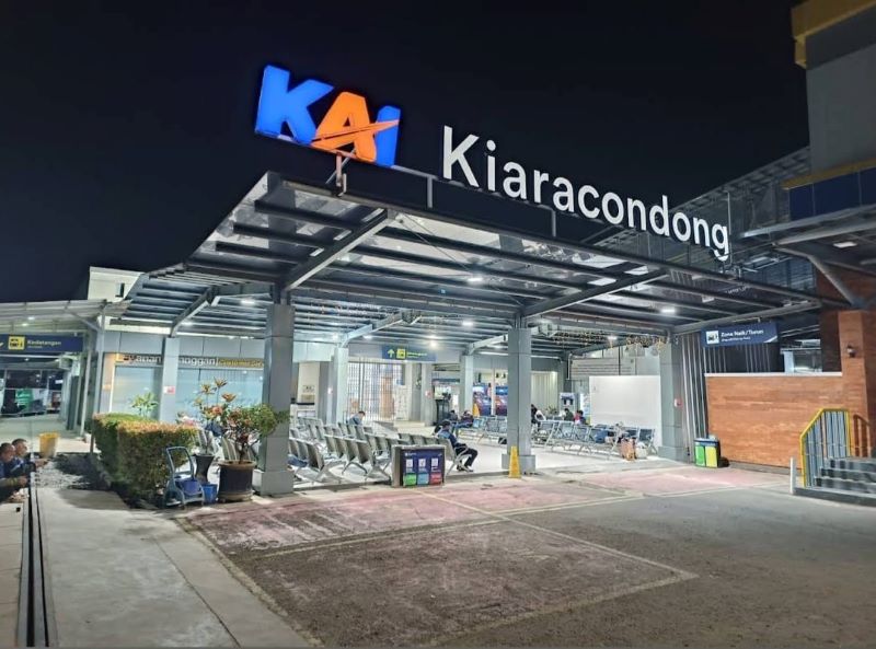 Stasiun Kiaracondong, Bandung.