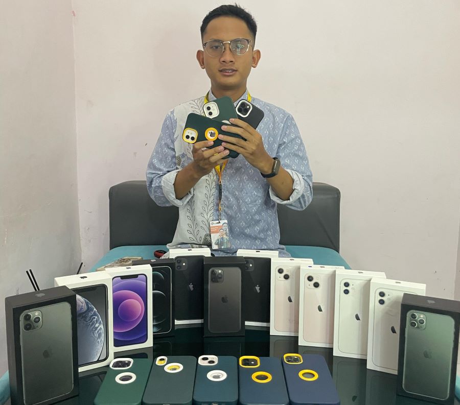 Pemilik usaha Sewa Iphone Nusantara Kasyful Albab Al Musthofa