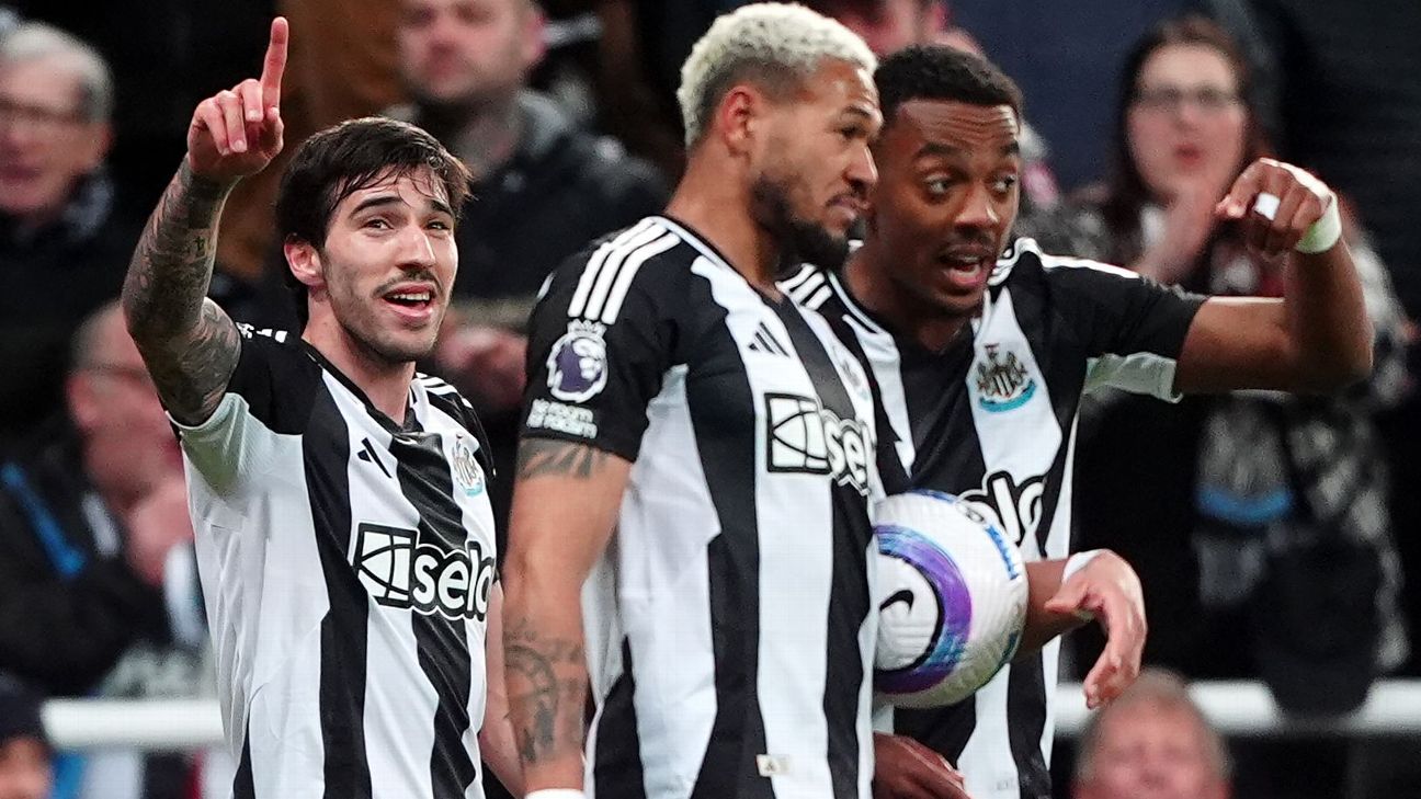 Selebrasi pemain Newcastle United rayakan gol kemenangan yang dicetak Sandro Tonali ke gawang Brentford