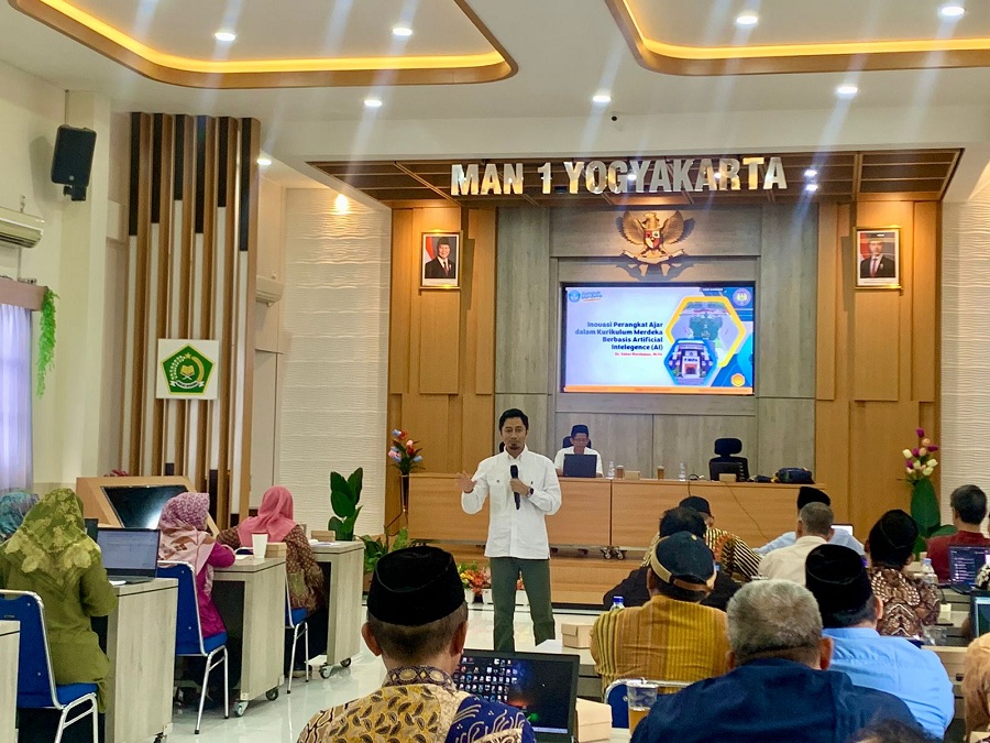 AUDIENSI: Pertemuan antara MAN 1 Jogjakarta dengan Kakanwil Kemenag DIJ. Madrasah ini berkomitmen untuk membuka kelas internasional demi mencetak lulusan di level global.