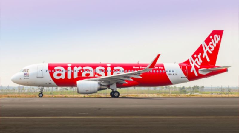 Penumpang Pesawat AirAsia Berusia 46 Tahun Coba Buka Pintu Darurat dan Cekik Awak Kabin Saat Penerbangan Malaysia-Sydney.