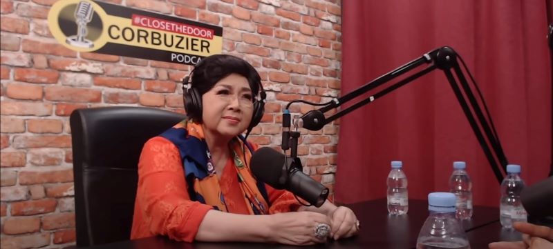 Titiek Puspa pada saat podcast dengan Deddy Corbuzier beberapa tahun yang lalu.