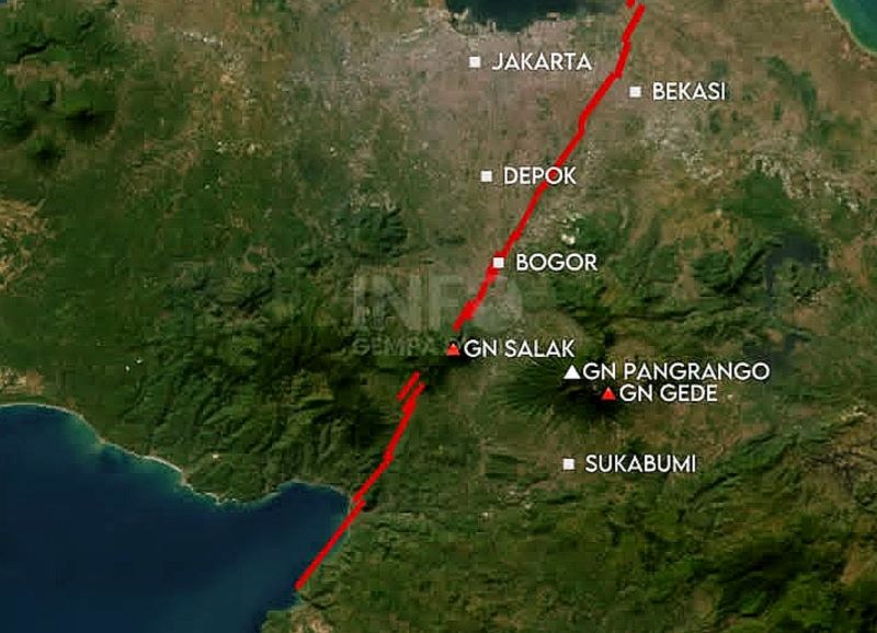 Garis patahan Citarik (red line) pada maps.
