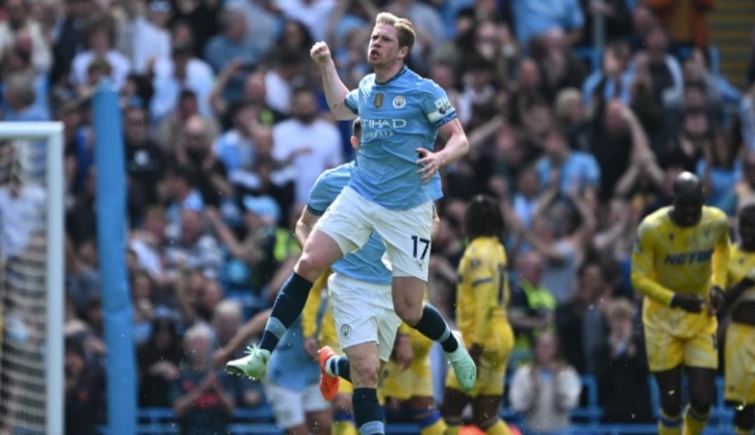 Selebrasi Kevin de Bruyne setelah mencetak gol dalam kemenangan 5-2 Manchester City atas Crystal Palace