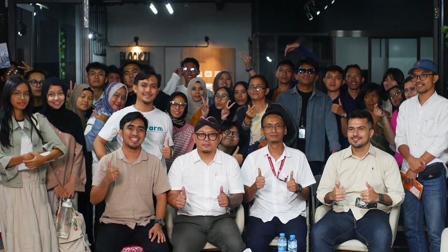 Sesi seminar kreatif yang diinisiasi oleh  Asosiasi Pengusaha Kreatif Jaya (APKJ), membahas pentingnya transformasi digital dalam pengembangan bisnis yang harus dilakukan para pengusaha.