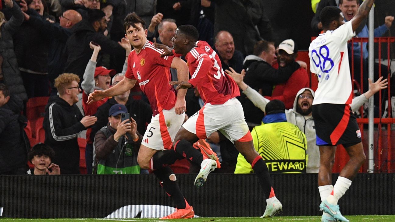 Selebrasi Harry Maguire setelah mencetak gol kemenangan Manchester United atas Lyon