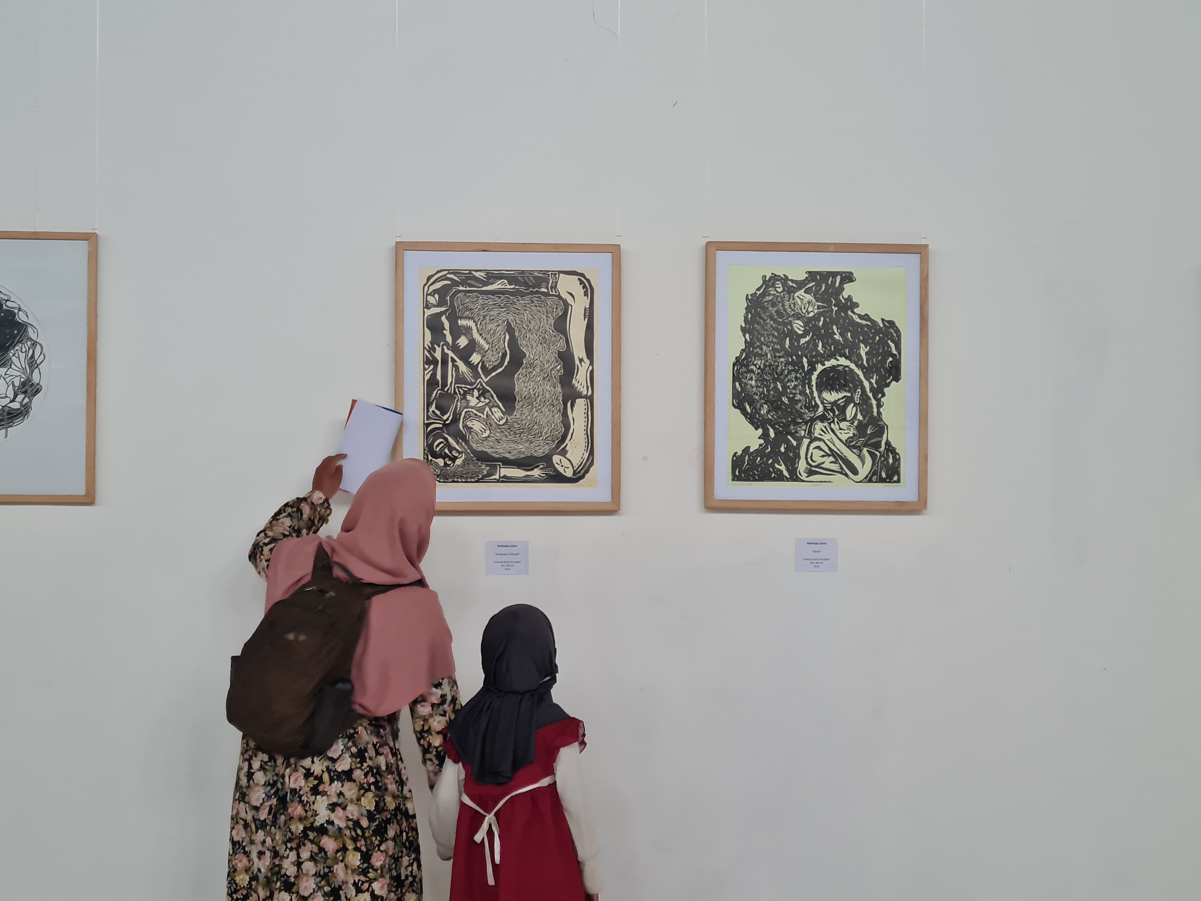 Puluhan karya dari mahasiswa prodi Seni Murni ISI Yogyakarta ditampilkan di Museum H Widayat, Magelang.
