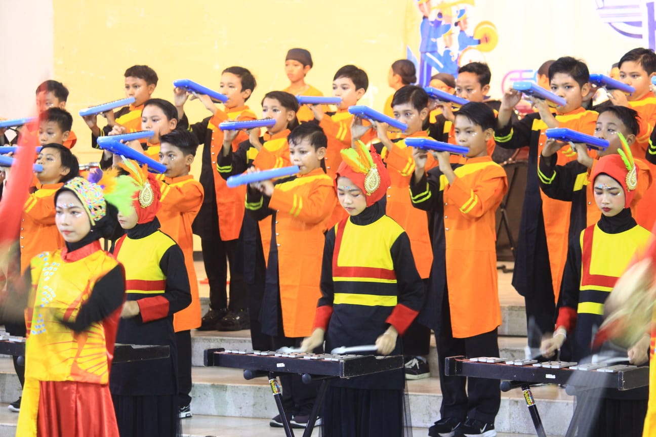 Setelah Vakum 14 Tahun, Kejuaraan Kota Drum Band Kembali Digelar di Gedung Ganesha STPMD APMD