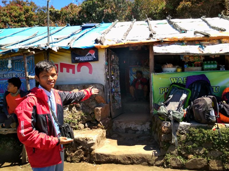 Warung mbok Yem di Gunung Lawu.