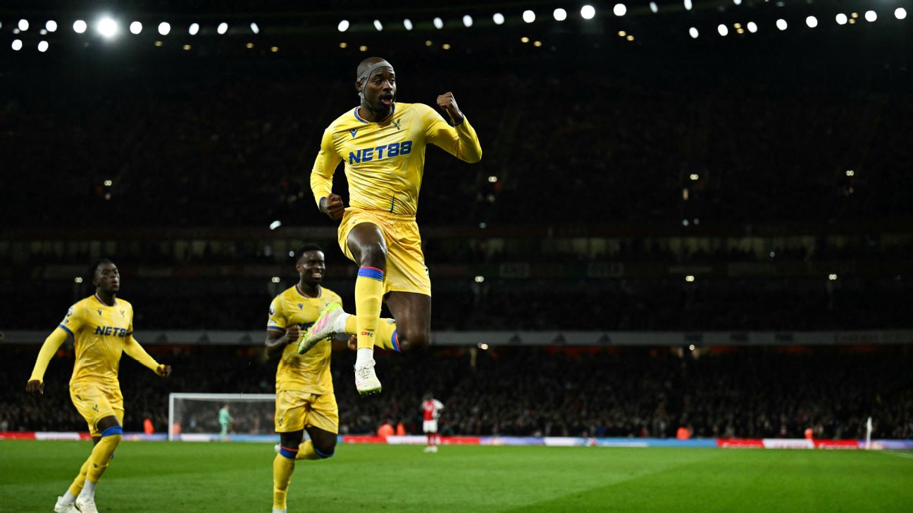 Selebrasi Jean Philippe Mateta setelah mencetak gol penyeimbang atas Arsenal di Emirates Stadium