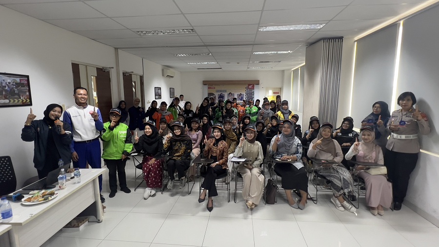 Astra Motor Yogyakarta menggelar seminar safety riding bertajuk &lsquo;Persimpangan Aman, Cantik Sampai Tujuan&rsquo; dalam rangka memperingati Hari Kartini.