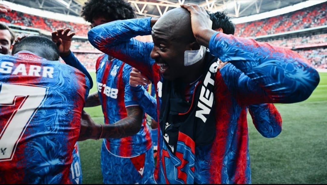 Pemain Crystal Palace rayakan kemenangan 3-0 atas Aston Villa yang memastikan langkah mereka ke Final FA Cup