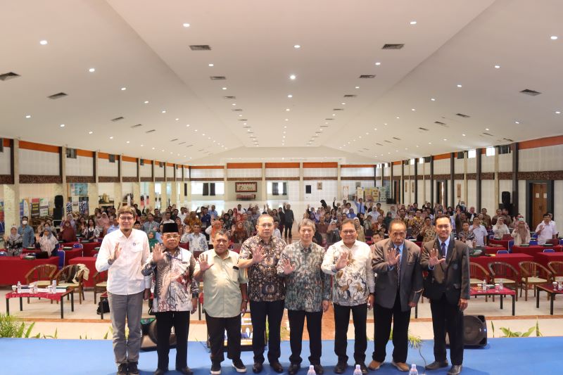 Pertemuan antara LLDIKTI Wilayah V DIY dengan BAN-PT membahas dinamika dan tantangan perguruan tinggi di Indonesia