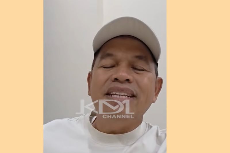 Gubernur Jawa Barat Dedi Mulyadi klarifikasi melalui akun YouTube pribadinya terkait pendekatan komunikasinya yang kerap ditafsirkan sebagai pencitraan semata.