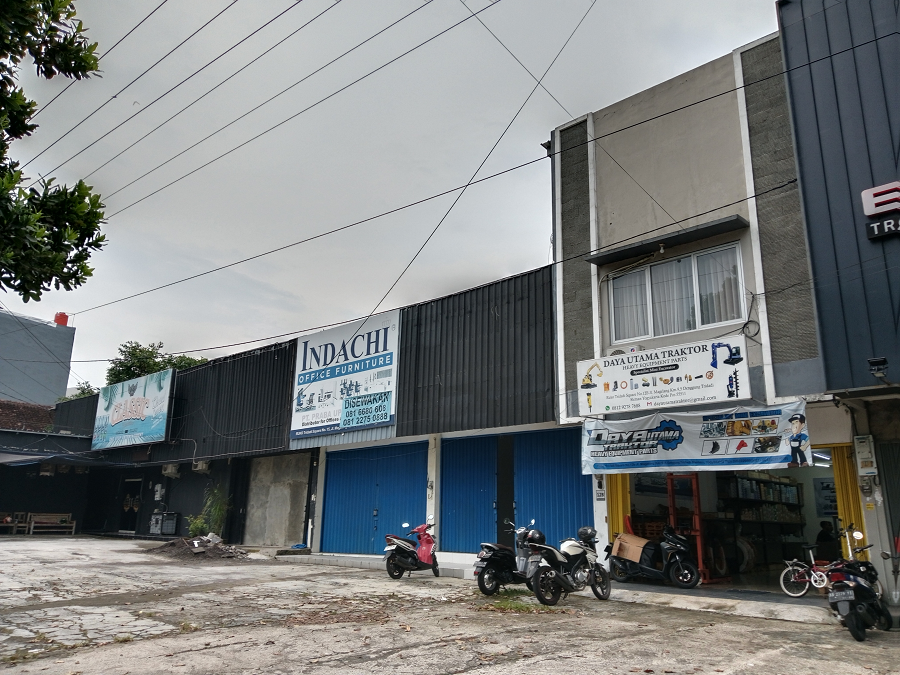 Ruko-ruko di atas TKD Tridadi Sleman.