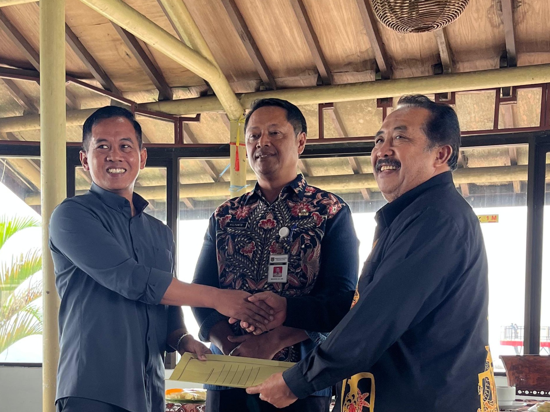 Ketep Pass Magelang sudah memiliki direktur definitif baru (paling kiri), Kamis (8/5)