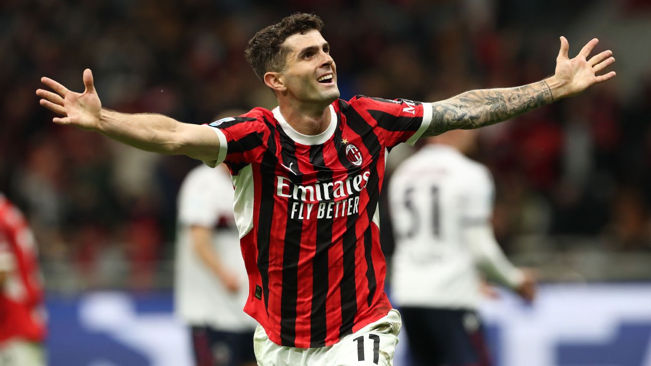 Selebrasi Santiago Gimenez setelah mencetak gol dalam kemenangan AC Milan atas Bologna di Serie A