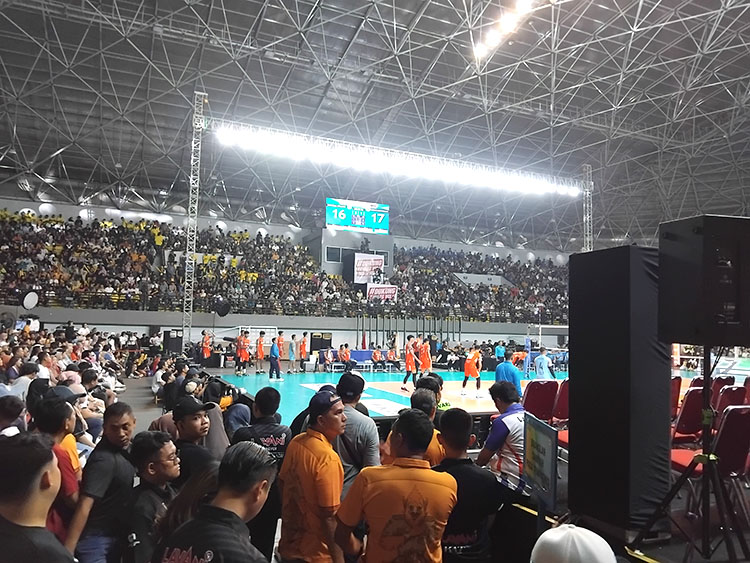 PERKEMBANGAN POSITIF: Meriahnya  acara Proliga 2025.
