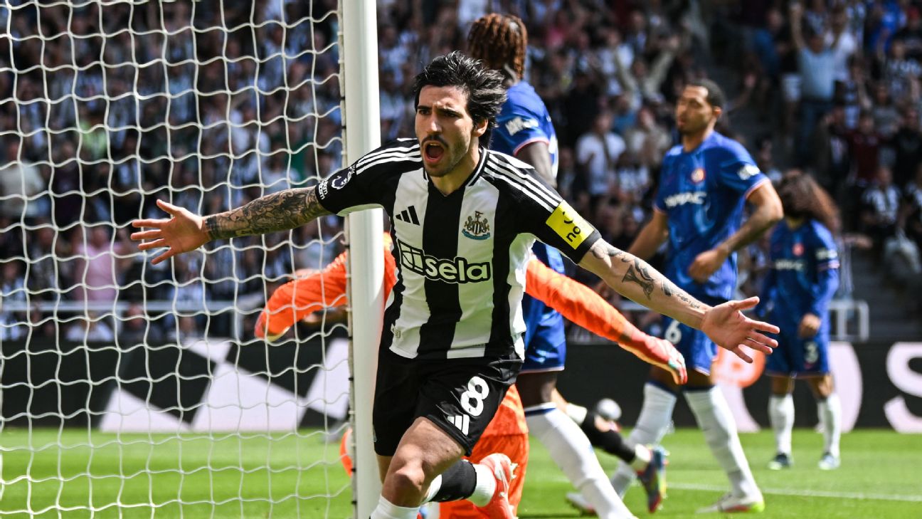 Selebrasi Sandro Tonali membuka keunggulan bagi Newcastle United atas Chelsea