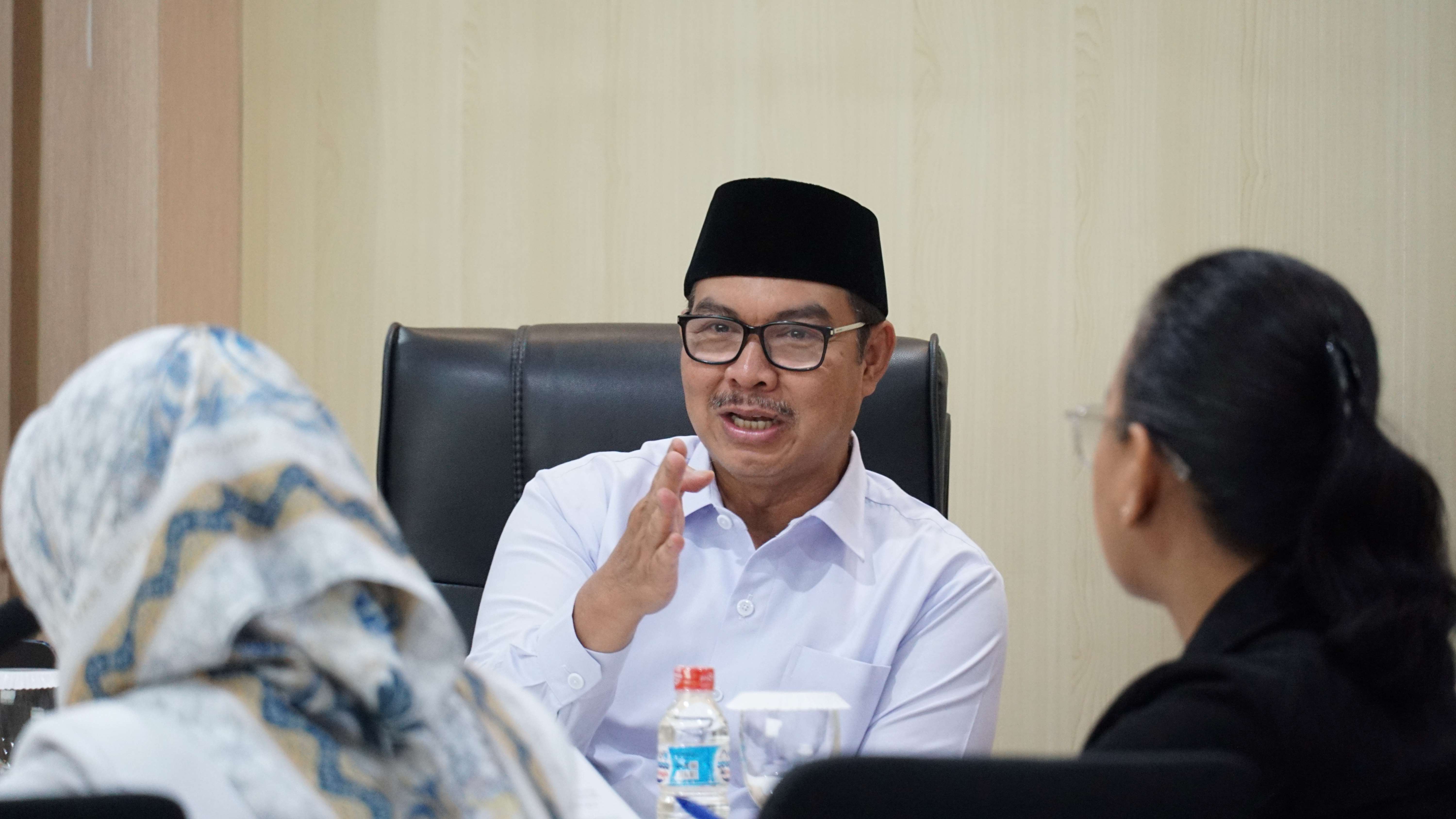 Wali Kota Jogja Hasto Wardoyo bersama jajarannya saat membahas perwal tentang pengelolaan filosofi bersama Kraton Yogyakarta dan Pemprov DIY, Rabu (14/5/2025).